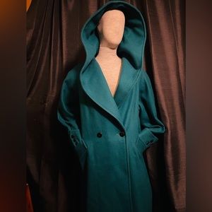 Beautiful vintage hooded coat Wool